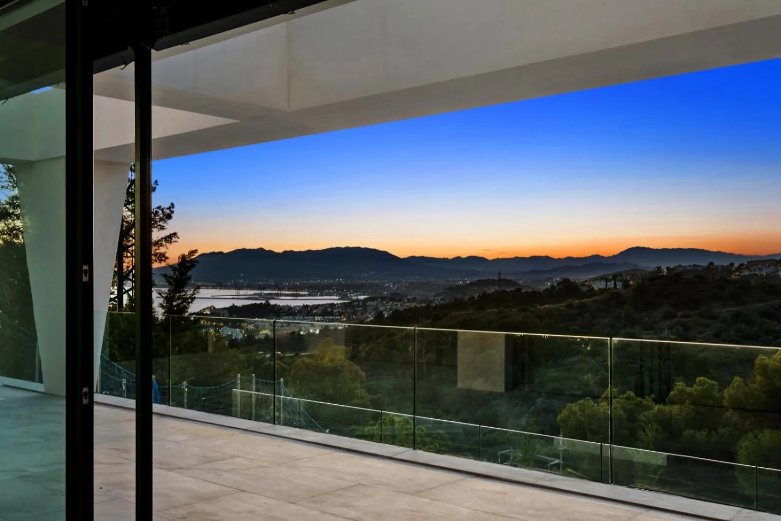Villas Pinares De San Anton - Sea, City, Mountain Views, Close To Beach, Bbq Malaga