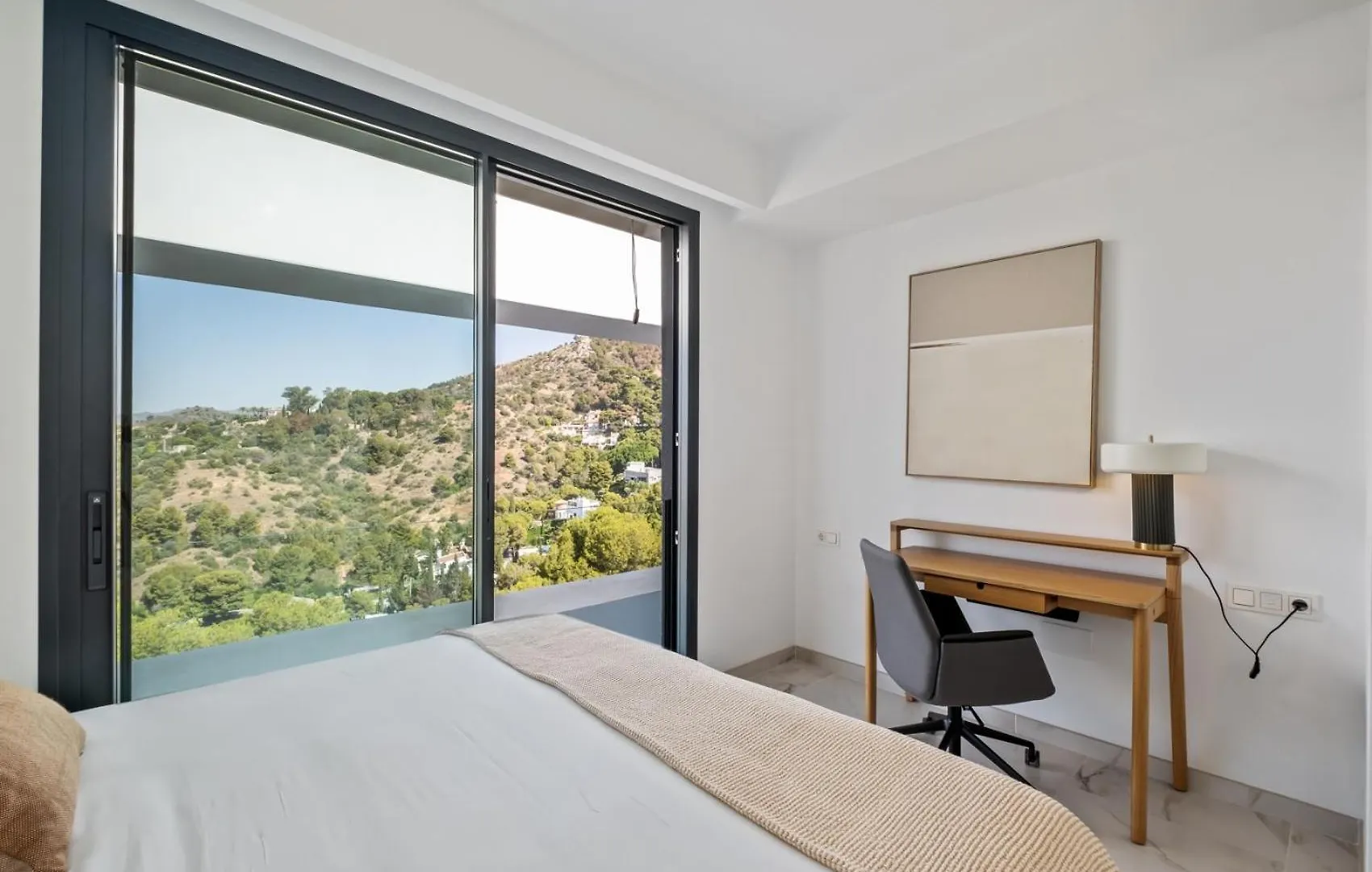 Villas Pinares De San Anton - Sea, City, Mountain Views, Close To Beach, Bbq Malaga