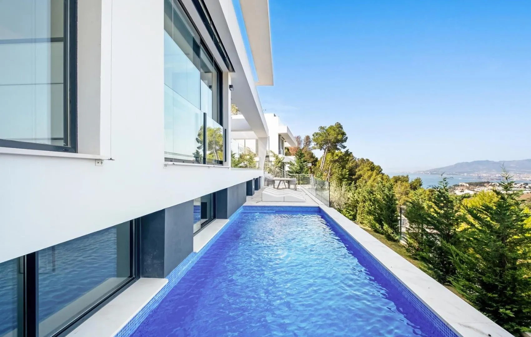 Villas Pinares De San Anton - Sea, City, Mountain Views, Close To Beach, Bbq Malaga Spain