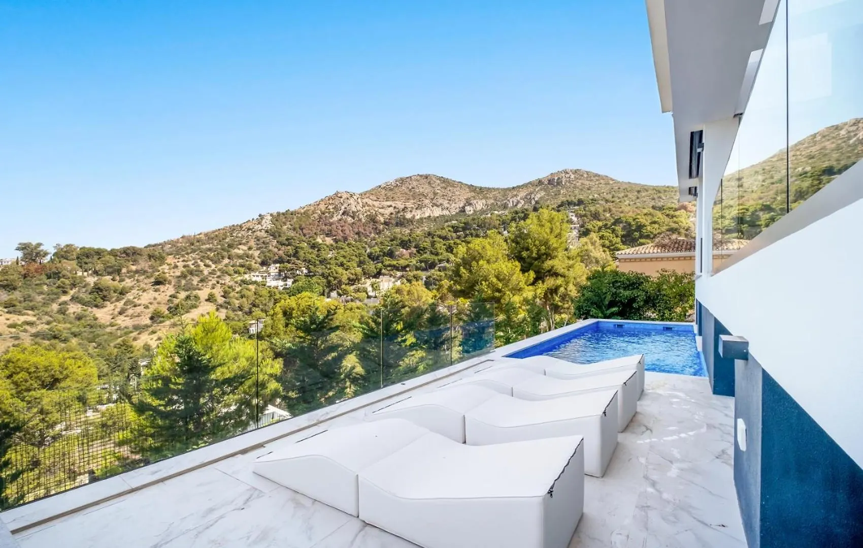 Villas Pinares De San Anton - Sea, City, Mountain Views, Close To Beach, Bbq Malaga Spain